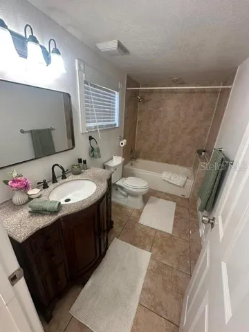 Master bath ensuite