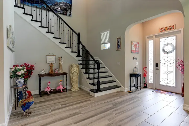 Front foyer and staircase