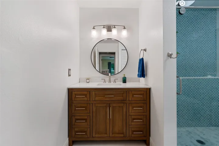 Fully remodeled bathroom