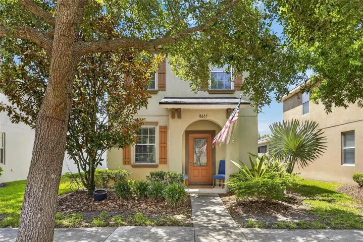 Welcome to the cutest city-style home!