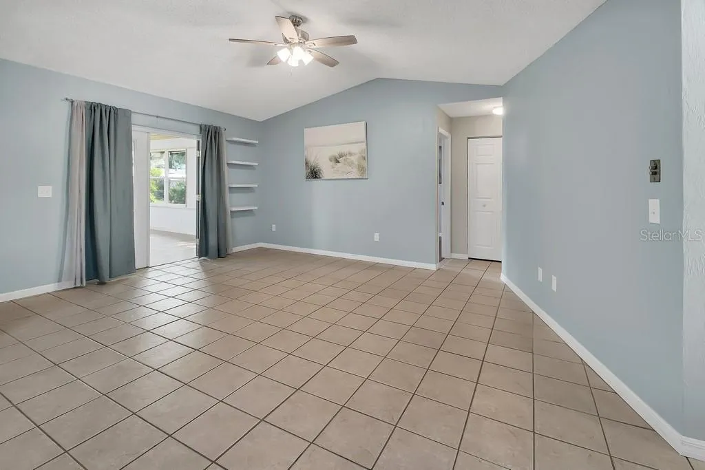 Living Room / Vaulted Ceilings