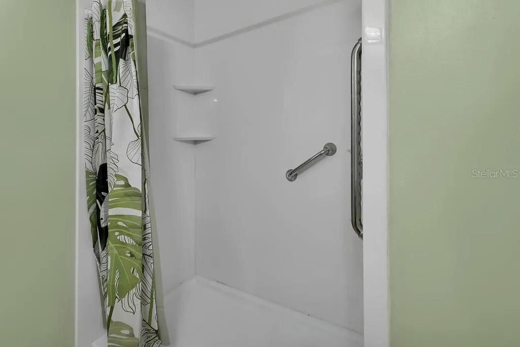 2nd Bathroom