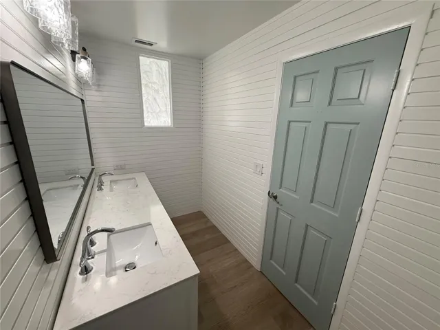 Primary bath
