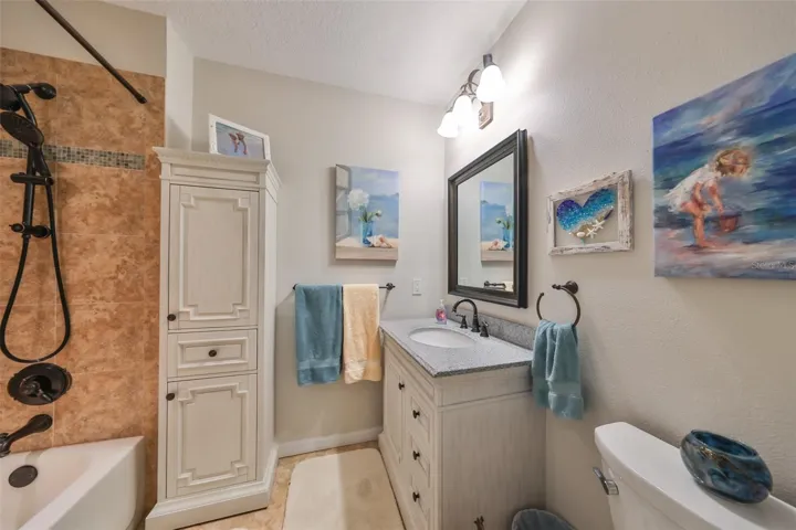 An updated guest bathroom is perfect for family and friends to feel as if they are in a luxurious hotel.