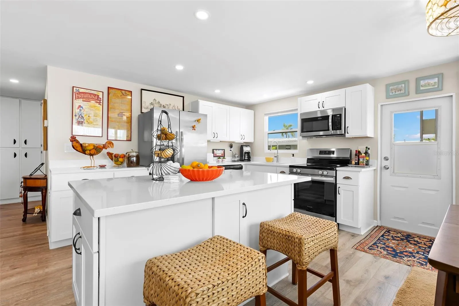Beautiful kitchen with island