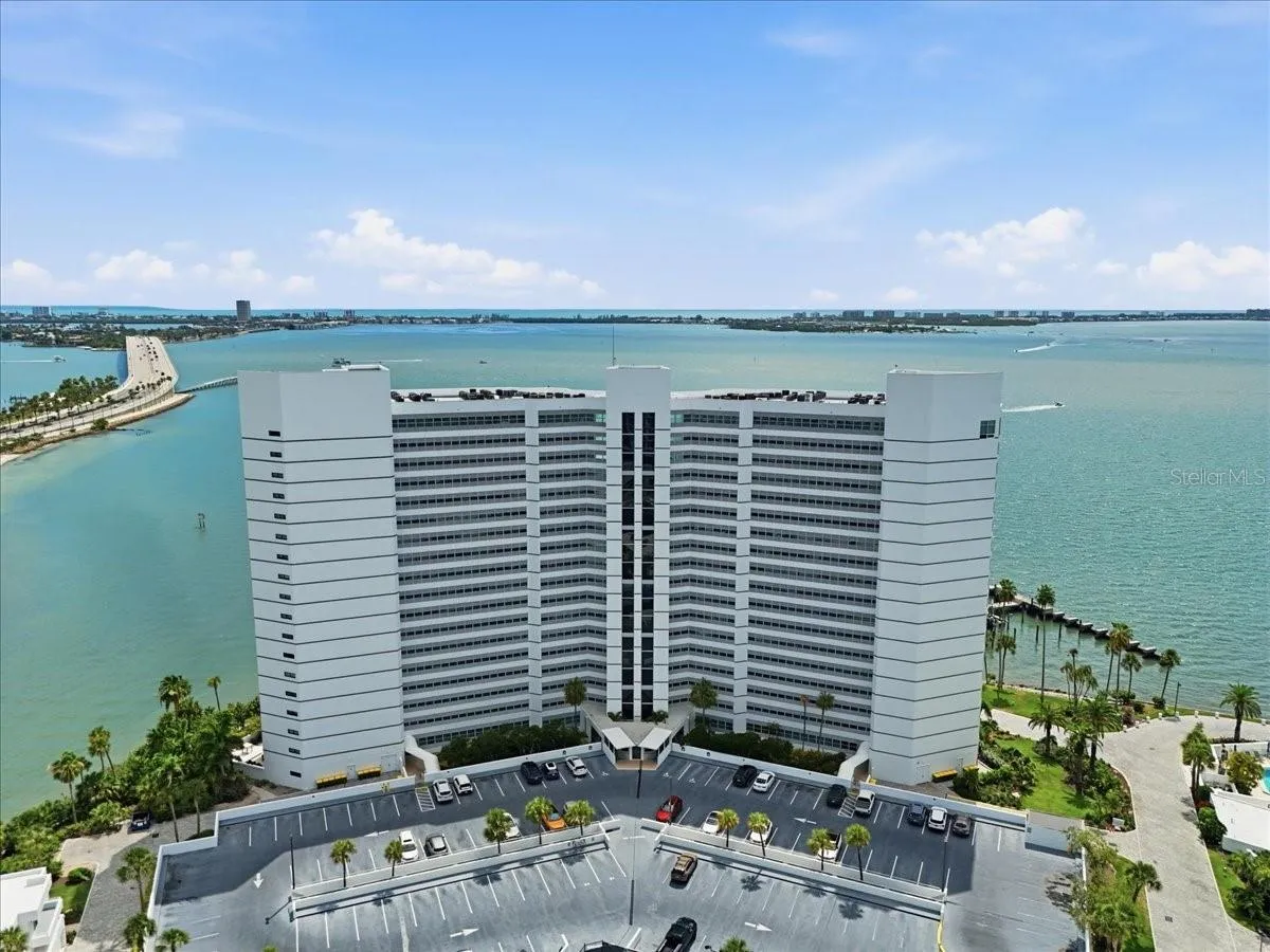 Tower I (888 Building - Blocking the view of Ritz Carlton Residences)