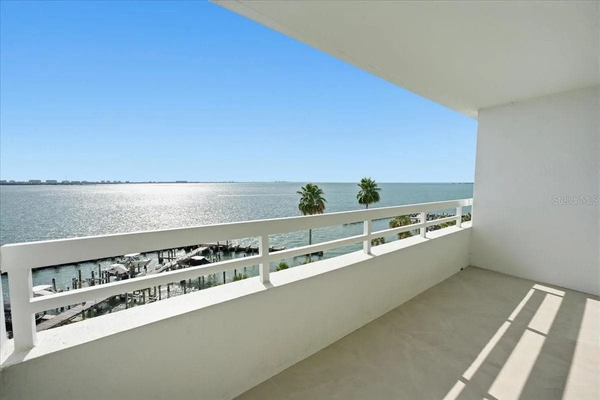View North Off The Waterfront Balcony