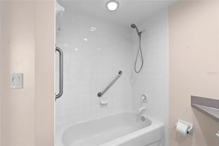 Shower/Tub Combo