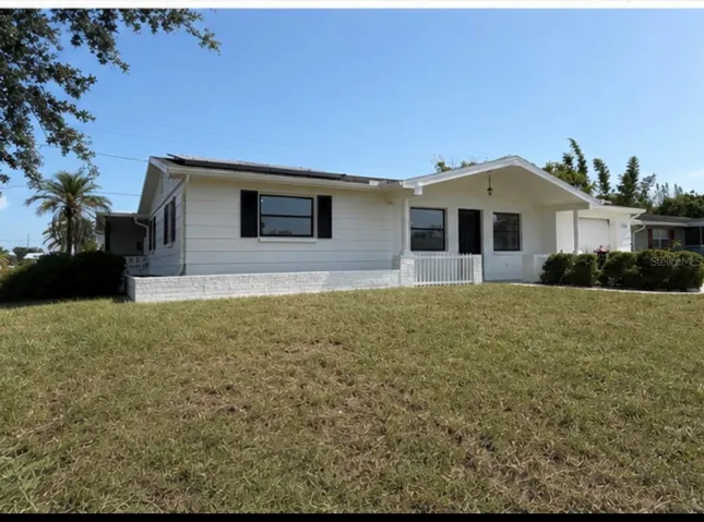 FRONT HOUSE 1