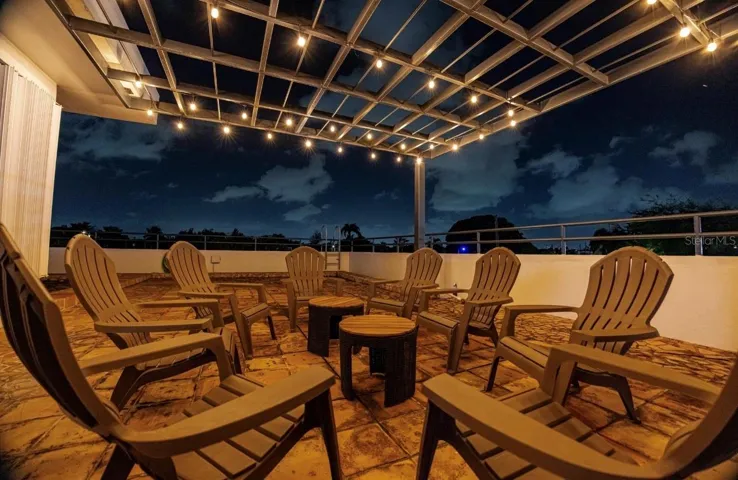 Upper deck balcony
