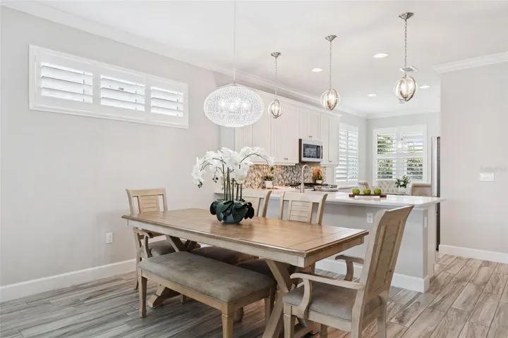 10' x 11' Dining Room
