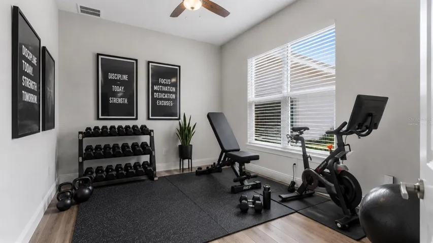 Gym/Office  (Virtually Staged)