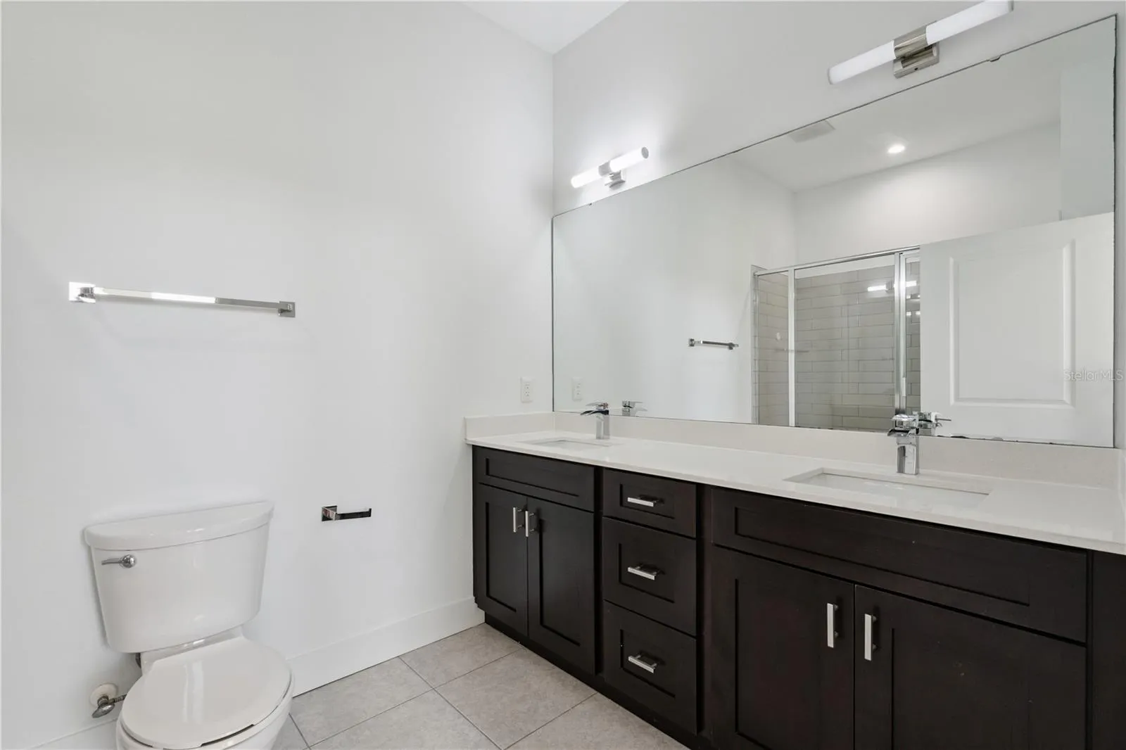 Primary Bath with Dual Sinks