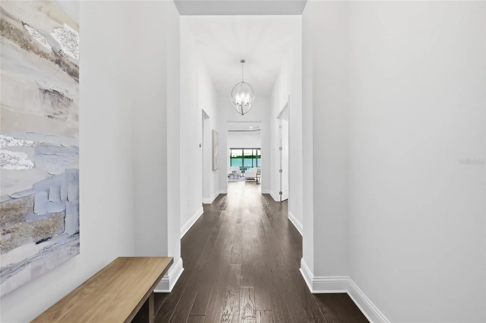 Spacious Hallway to open living, Dining &amp; Kitchen