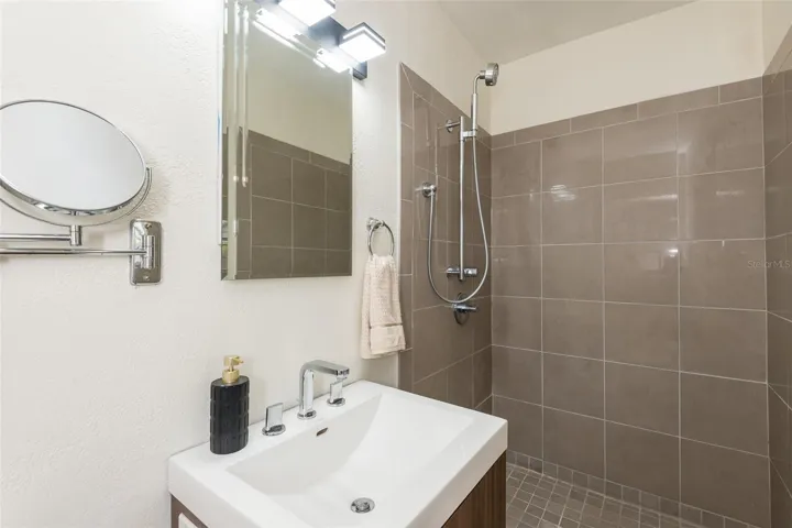 Primary Suite Bathroom