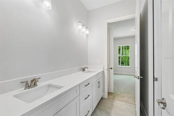 Jack n Jill bathroom