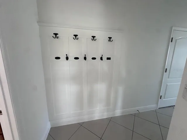 COAT/BACKPACK STATION