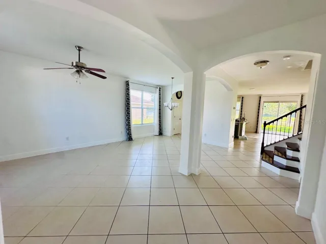 LIVING/DINING ROOM