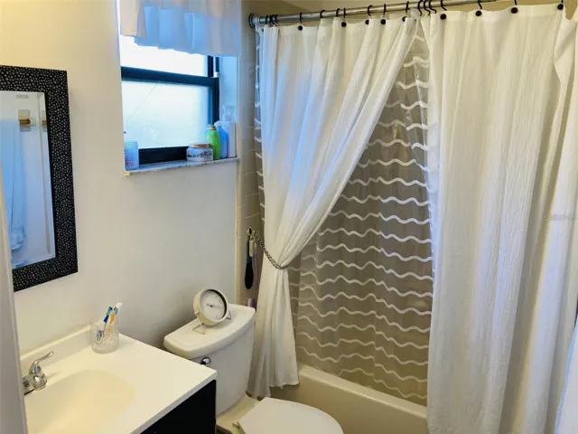 En Suite Bath