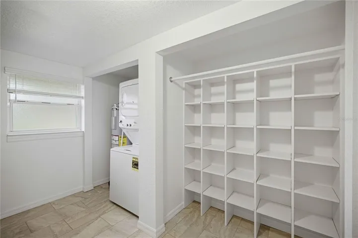 Built-ins with washer Dryer Hookups