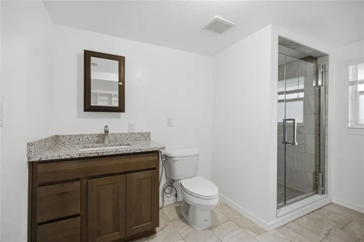 Owners' ensuite