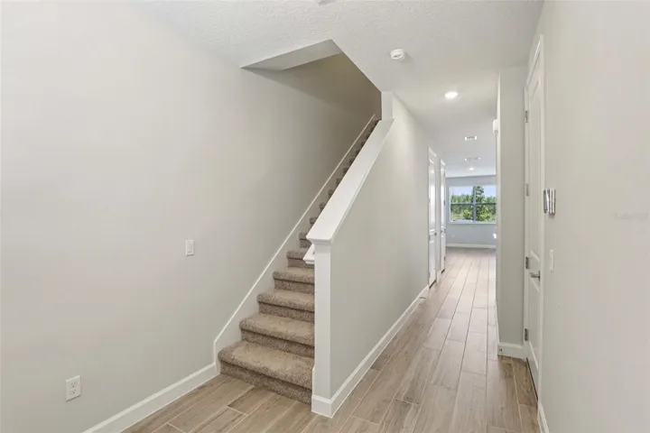 Representative images and renderings are for illustrative purposes. Actual structural options and design finishes of home may vary.