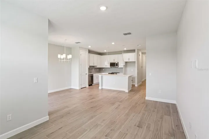 Representative images and renderings are for illustrative purposes. Actual structural options and design finishes of home may vary.