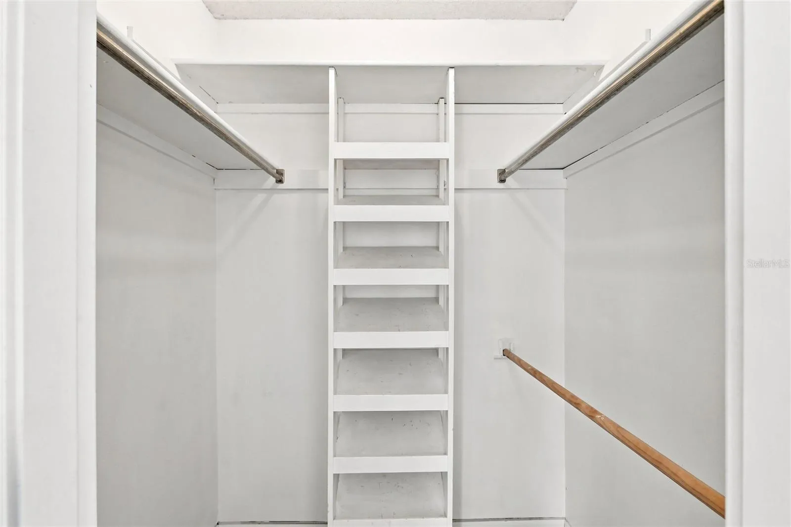 Primary Walk in Closet