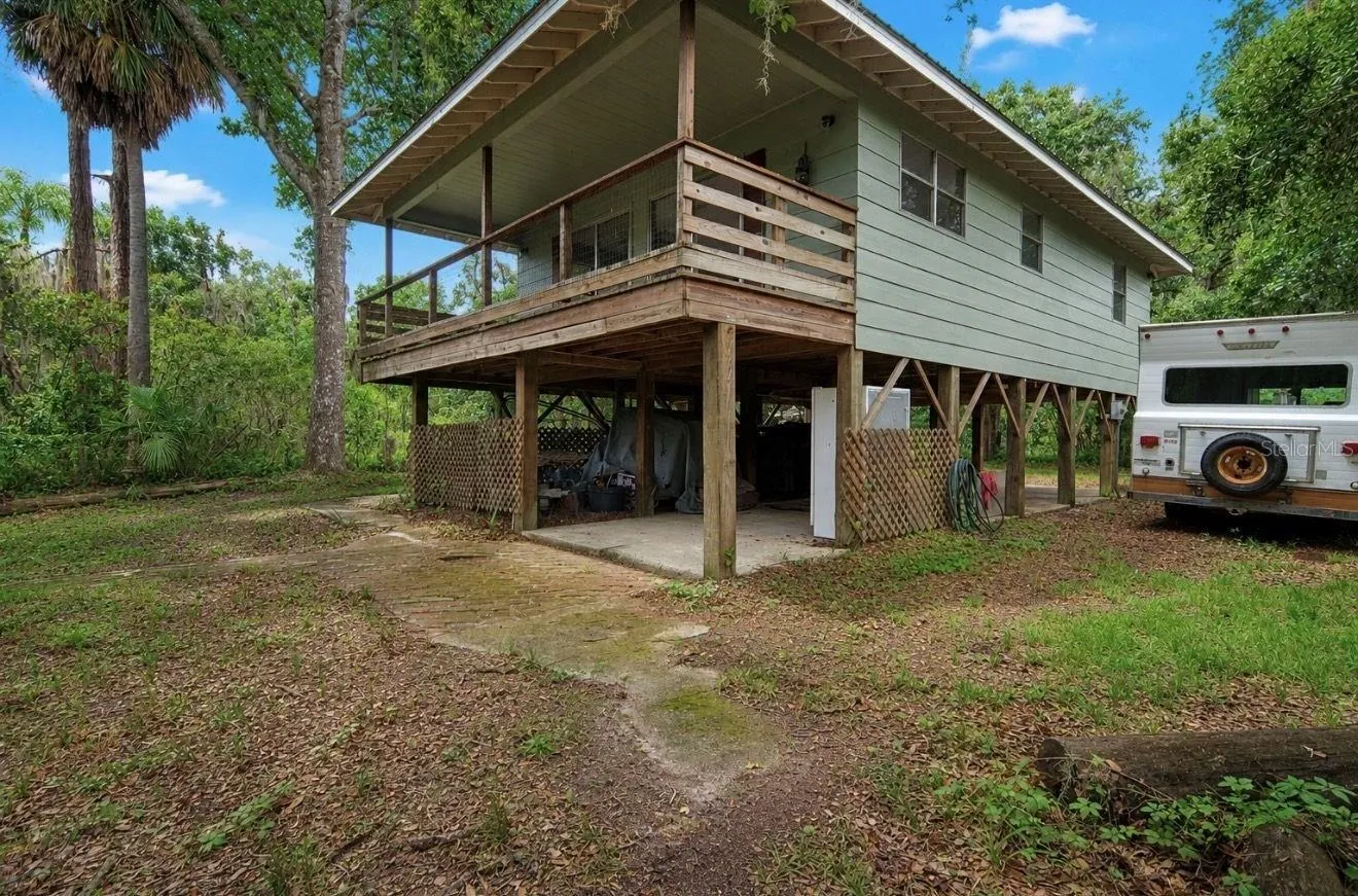 Back of house overlooking canal