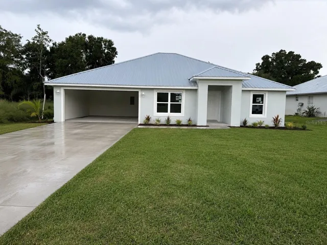 Model home colors not exact**