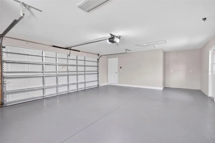 The Main Garage