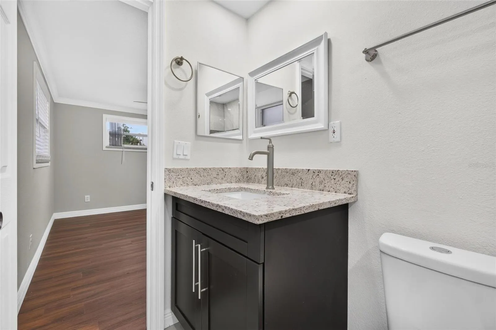 Primary bedroom Bathroom