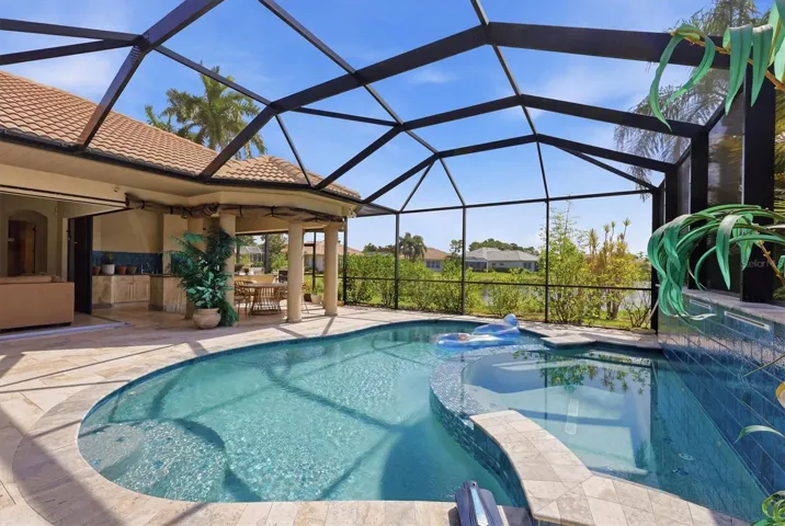 Pool & Spa