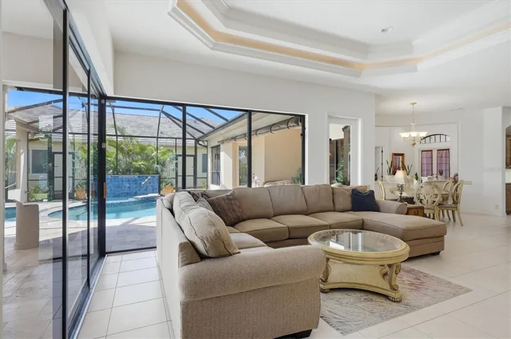 Window Walls to Lanai & Pool