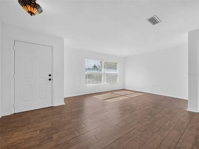 Dining Area in the Front