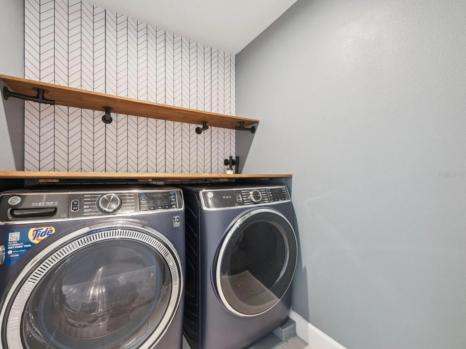 Laundry Room (01)