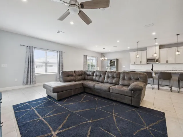 Great Room (03)