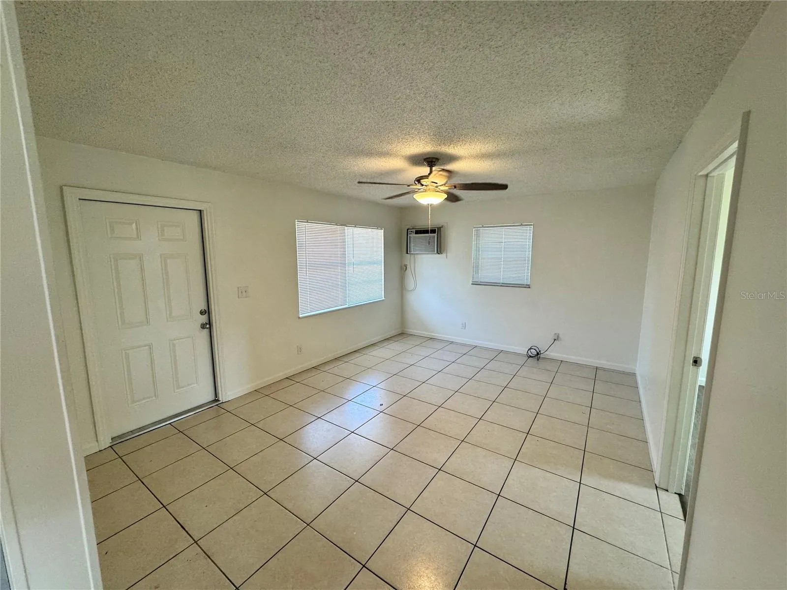 2240 Livingroom