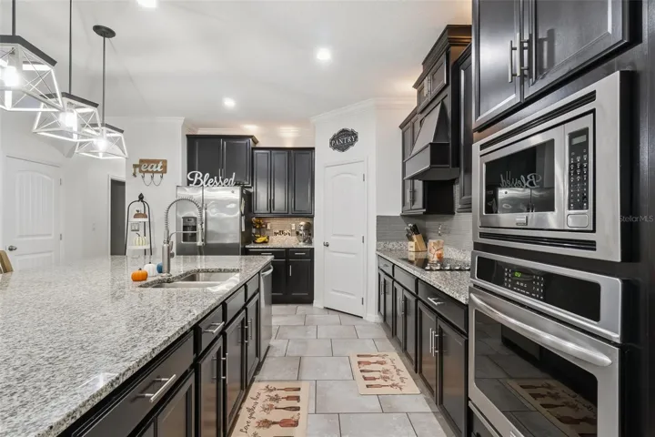 Kitchen / Double Oven