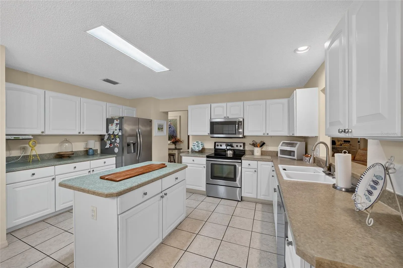 Kitchen-stainless steel appliances