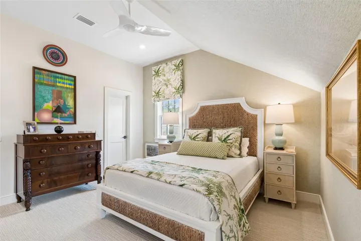 Bedroom with full bath on 3rd floor