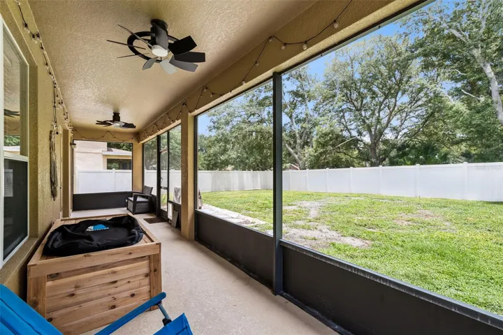 Screened in Back Porch