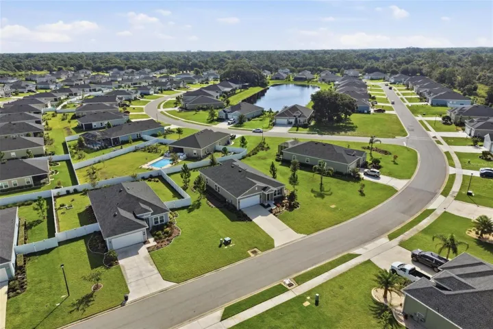 Another aerial view showing the nicely maintained community.No file chosenAnother aerial view showing the nicely maintained community.