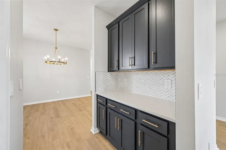 Representative images and renderings are for illustrative purposes. Actual structural options and design finishes of home may vary.