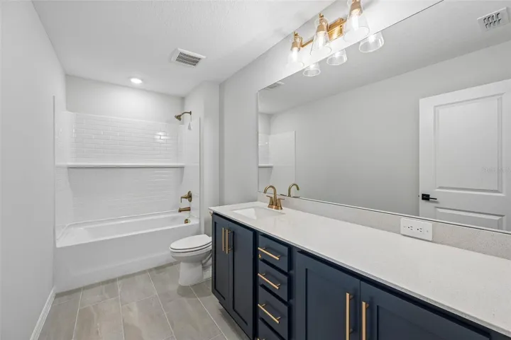 Representative images and renderings are for illustrative purposes. Actual structural options and design finishes of home may vary.