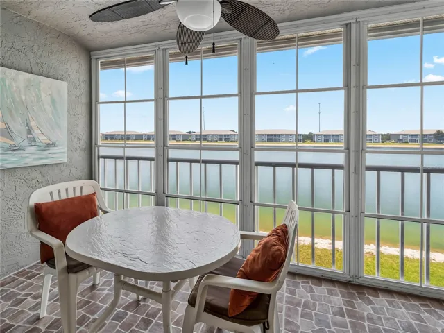 BreakfastNook_3310LovelandBlvd_PuntaGorda_WaterView_WindowView.jpg