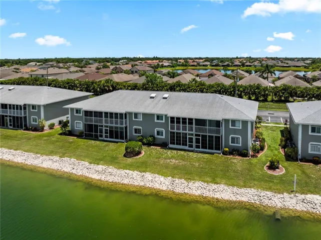 RearExterior_3310LovelandBlvd_PuntaGorda_ScreenedLanai_Overhead.jpg