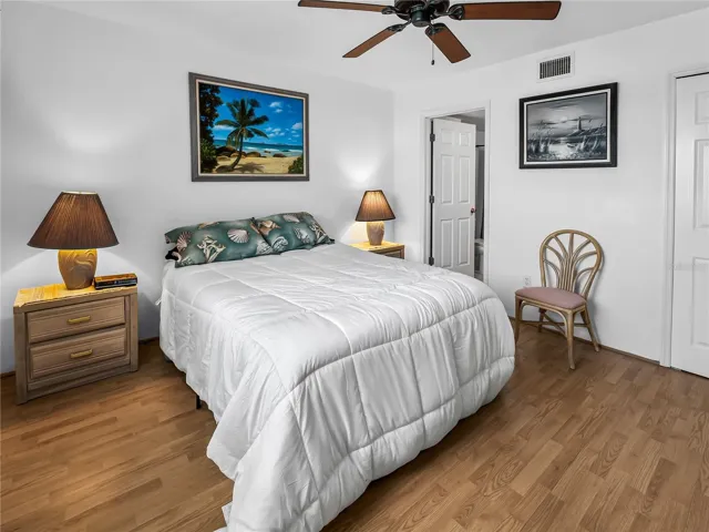 Bedroom_3310LovelandBlvd_PuntaGorda_CleanFinish_Corner.jpg