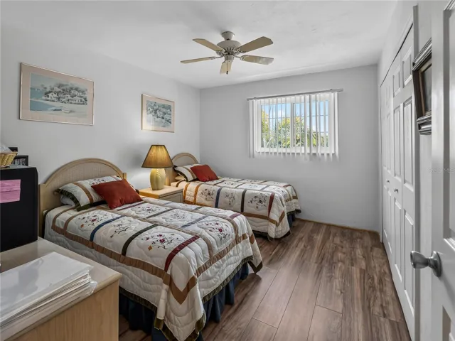 Bedroom_3310LovelandBlvd_PuntaGorda_NaturalLight_Corner.jpg