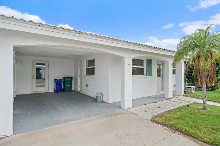 Car Port with side entrance